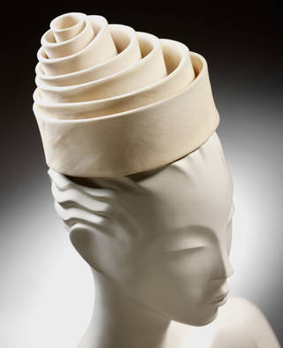 Bal_2_Silk_hat-Balenciaga-2560.jpg