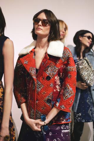 Burberry__Autumn_Winter_2015_Sho_002.jpg