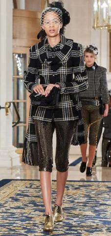 Chanel_16_17A26.fashionImg.look-sheet.hi_%282%29.jpg