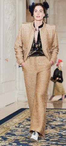 Chanel_16_17A37.fashionImg.look-sheet.hi_%282%29.jpg