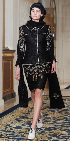 Chanel_16_17A46.fashionImg.look-sheet.hi_%282%29.jpg