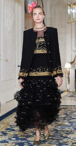 Chanel_16_17A78.fashionImg.look-sheet.hi_%282%29.jpg