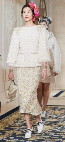 Chanel_16_17A9.fashionImg.look-sheet.hi_%282%29.jpg