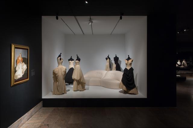 CharlesJames%2CFirstFloorGalleryView%2CMuslinandSofaAlcove._15.jpg