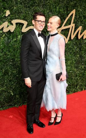 Erdem_Moralioglu_%26_Kate_Bosworth_attend_the_British_Fashion_Awards_2015%2C_in_partnership_with_Swarovski_%28Mike_Marsland%2C_British_Fashion_Council%29.JPG