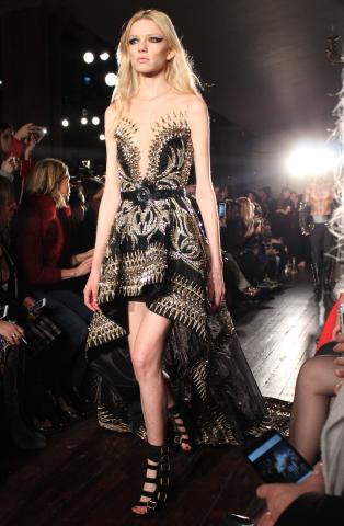 Julien_Macdonald_AW2016_20b.JPG