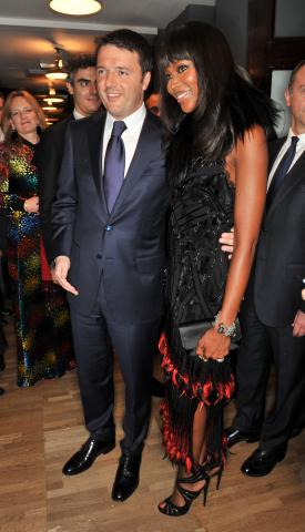 V_%26_A_Prime_Minister_Matteo_Renzi_and_Naomi_Campbell_-_NickHarvey-7659.jpg